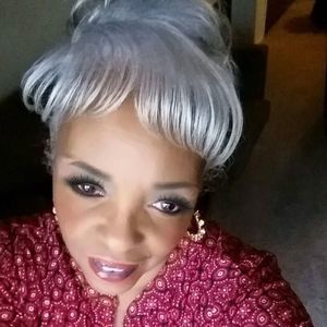 Meet your Posher, Deborah